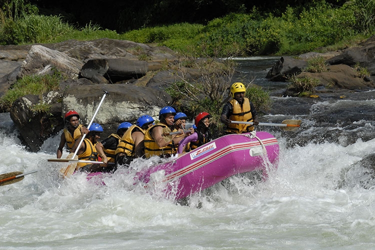 White Water Rafting in Sri Lanka | Kitulgala White Water Rafting | White Water Rafting Organisers in Sri Lanka Kitulgala