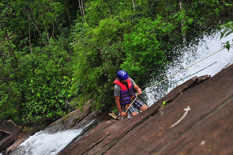 Waterfall Abseiling | Waterfall Abseiling in Kitulgala Sri Lanka | Waterfall Abseiling in Sri Lanka | Kitulgala Abseiling Waterfalls Sri Lanka