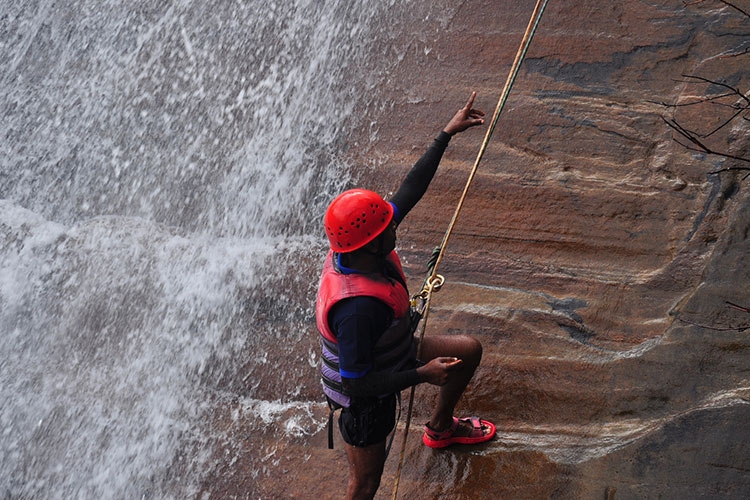 Waterfall Abseiling | Waterfall Abseiling in Kitulgala Sri Lanka | Waterfall Abseiling in Sri Lanka | Kitulgala Abseiling Waterfalls Sri Lanka
